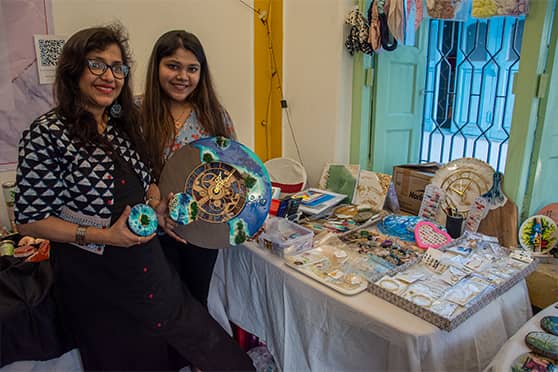 Stocking up on statement resin lifestyle products such as coasters, serving trays, pop-sockets and keychains is Yashvi Parasrampuria. The third-year Bachelor in Management Studies student of St Xavier’s University owns a startup called Anakya.  Find her on Instagram: @anakya_handmade