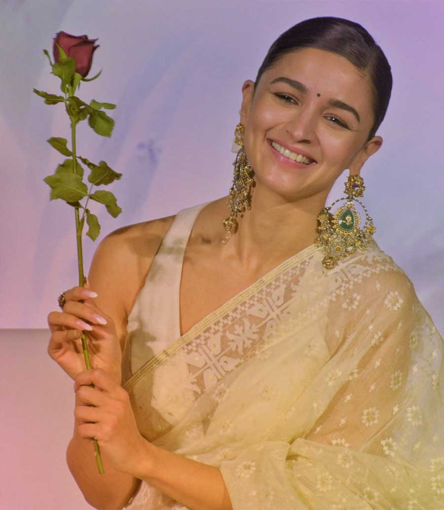 GLAMOUR GALORE: Actor Alia Bhatt holds a rose at the launch of the song ‘Meri Jaan’ from her movie ‘Gangubai Kathiawadi’ at Priya cinema on Monday, February 21. ‘Gangubai Kathiawadi’, which released in theatres on February 25, is directed by Sanjay Leela Bhansali 