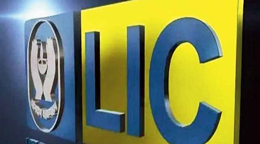 LIC stake sale likely in early May