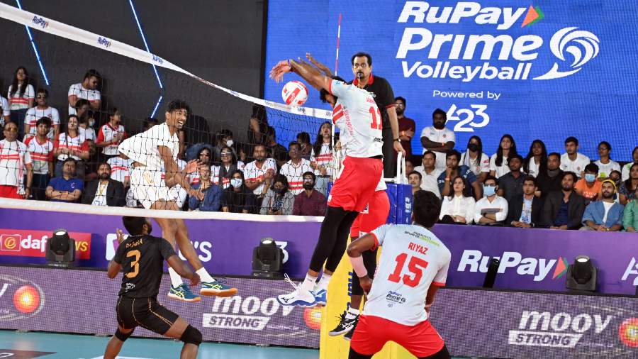 Kolkata won most of the long rallies in the final, giving the Defenders little to no momentum to build on