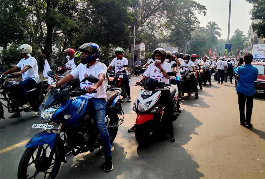 Bike riders rally in support of an anti-drug campaign in Kolkata on Sunday