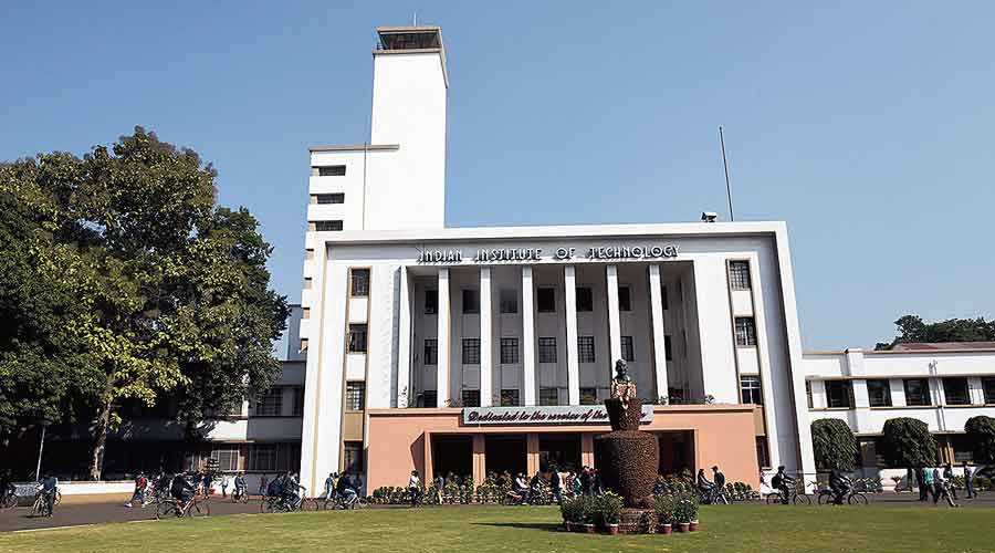Covid ‘curfew’ at IIT Kharagpur halls of residence till January 3