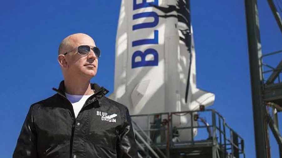 Jeff Bezos hires former UFC fighters to help him prepare for his big match in space