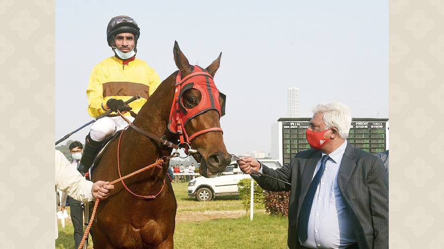 We spotted Vijay Singh with the four-year-old horse Legendary Striker, after the ‘legendary’ win for The Telegraph Cup. “I’ve been in this for almost 36 years now. It’s always been a sport of kings and I hope we could really keep it going that way. Infrastructure is really superb out here. I’m actually privileged to have the opportunity to have trained in this centre for this many years,” said Vijay.