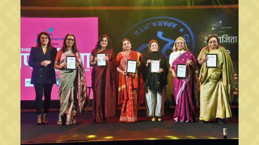 Some of the present nominees also were felicitated. The frame includes (L-R) Sarbani Das Roy (co-founder and director, Iswar Sankalp), Kavneet Khullar (trustee and principal, Akshar School), Bratati Bhattacharya (secretary general and CEO of Shri Shikshayatan Foundation), Sharmistha Chatterjee (archaeologist and assistant professor, Institute of Social Sciences, Amity University, Roopa Mehta (co-founder and CEO, Sasha Fair Trade) and Neerja Rateria (ophthalmologist).