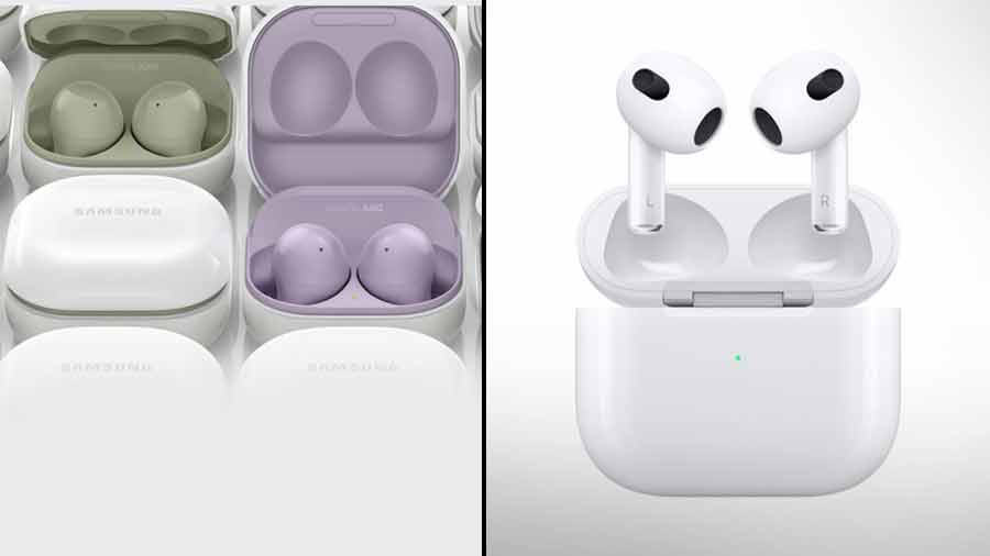 (Left)  Samsung Galaxy Buds 2; (right) Apple AirPods