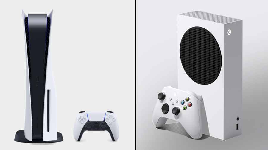 (Left) Sony’s PlayStation 5; (right) Xbox Series S