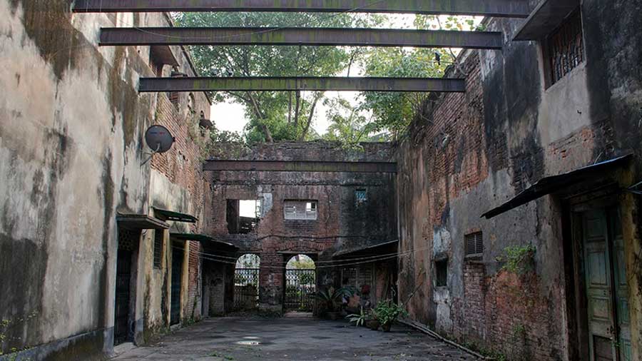 The dilapidated dancing hall in Bhukailash Rajbari