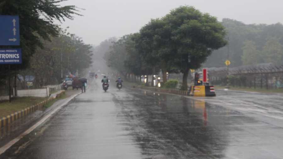 Unseasonal rain lashes Jamshedpur on Tuesday.