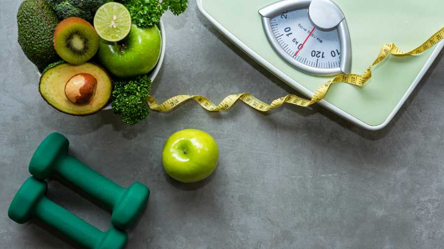 A good weight loss diet will include all food groups and micro-nutrients that you need while limiting your calories.