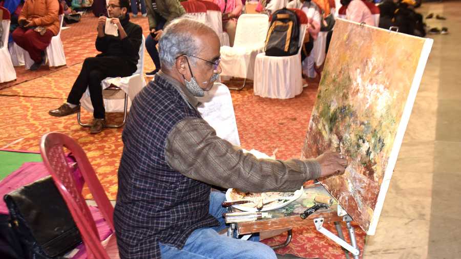 Artist Ramanuj Shekhar on Day 2 of the national art camp.