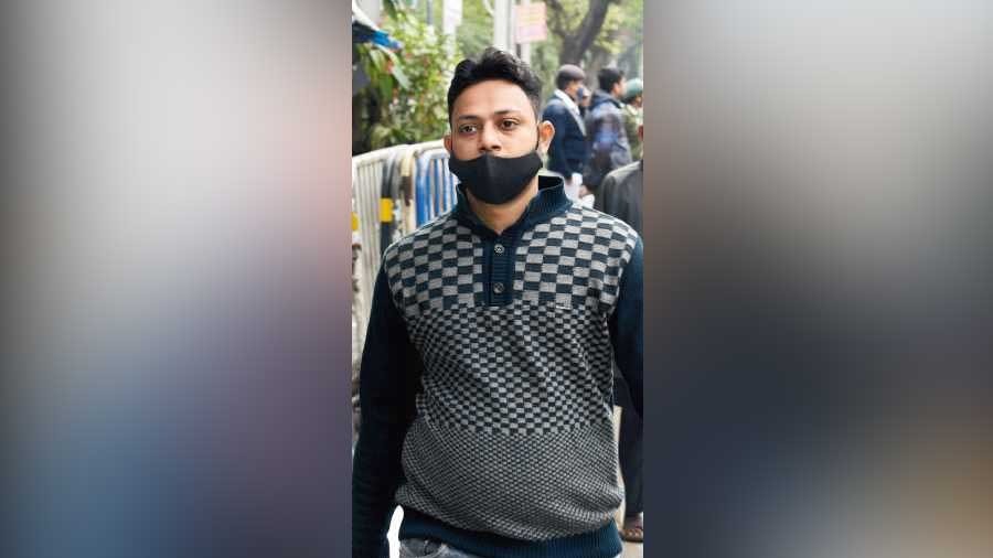 The man was walking down a street in Hedua in north Kolkata with a mask covering only the mouth and not the nose. When the photographer asked him why he was not wearing the mask properly, the man said: “It keeps slipping down” 