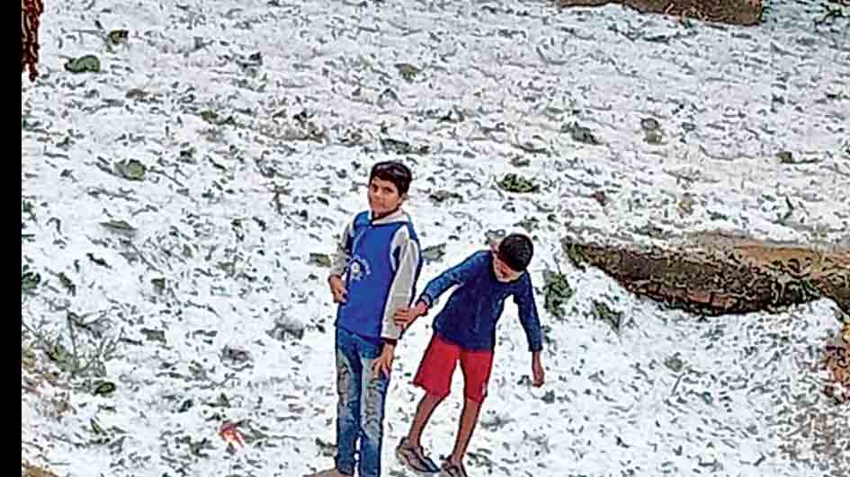 Kids in Aurangabad district play