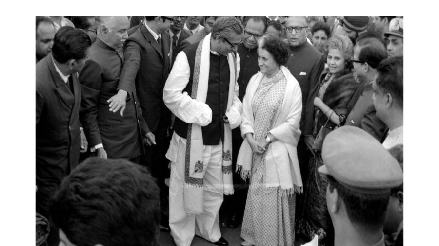  Indira Gandhi with Sheikh Mujibur Rahman 
