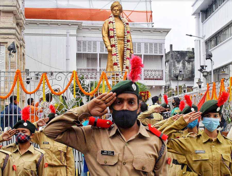 HOMAGE: NCC cadets salute a statue of Swami Vivekananda in front of his ancestral house in north Kolkata on Wednesday, January 12, to mark the great spiritual leader’s 159th birth anniversary. Swami Vivekananda's birthday is celebrated as the National Youth Day across India to honour his contributions as a youth icon