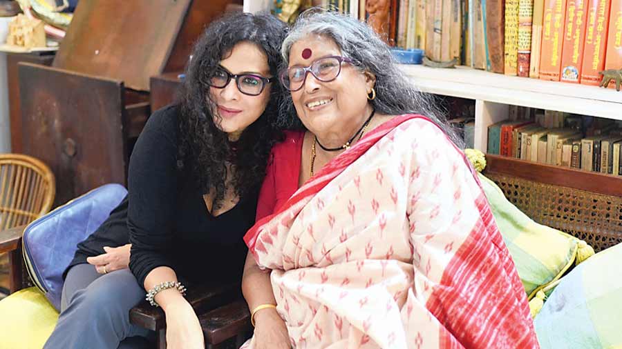 File picture of late Nabaneeta Dev Sen with daughter Nandana.