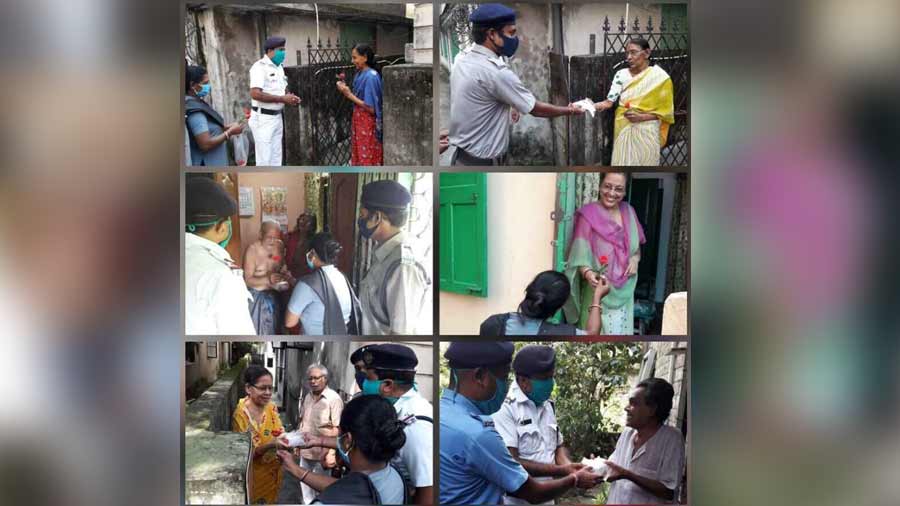  Kolkata Police officials felicitate elderly teachers on behalf of Pronam on Teachers’ Day last year