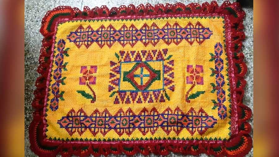 An example of the stitching talents of Pronam member Dora Roy from Patuli  