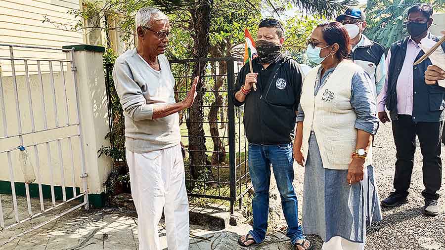 Anita Mondal hears out an elderly voter in course of her campaign in AH Block.