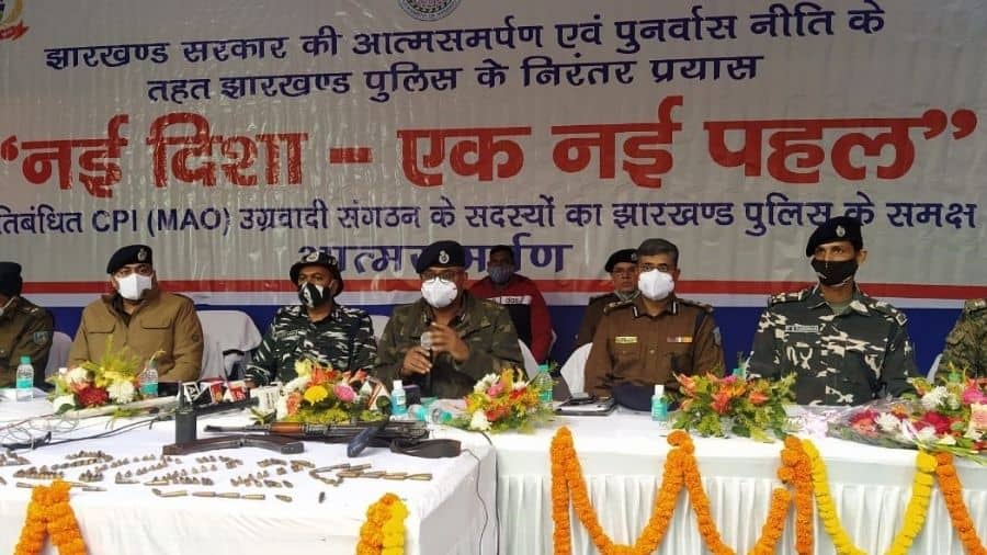 Top brass of state police during the surrender