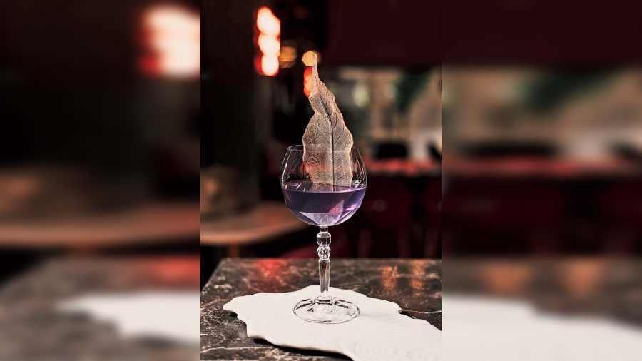 Shukno Pata at Farzi Café: Garnished with a skeletal leaf, this stunning looker of a drink has a beautiful bluish tint from blue pea tea along with the mild flavour of elderflower. It is a part of a range of winter specials at the chill spot at Golden Parkk Hotel. @Rs 895-plus