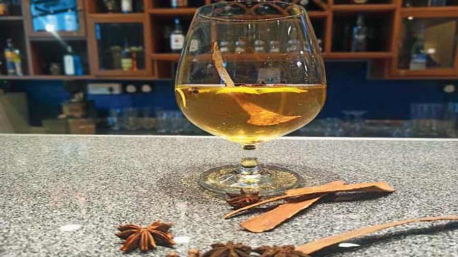 The Stinging Boss Toddy at Indigo Delicatessen: A traditional cocktail made with brandy, honey, apple juice and spices, this is the perfect winter warmer at the dine den at Quest Mall. @Rs 375-plus