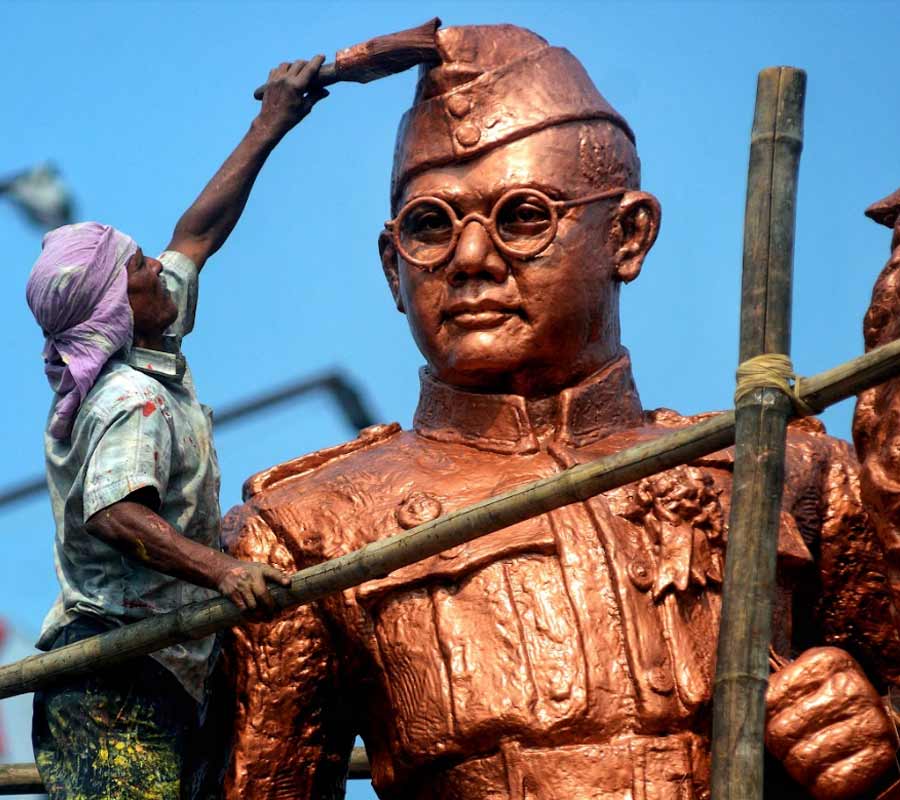 GALLOP TOWARDS 125: The iconic statue of Netaji Subhas Chandra Bose perched on a horse at Shyambazar five-point crossing gets a fresh coat of paint on Friday, January 21, ahead of his 125th birth anniversary. A host of programmes have been planned to commemorate Netaji’s birthday on January 23. Geetanjali building in Sector V, Salt Lake, is being converted into a miniature park and christened Jai Hind Park and will be inaugurated on the same day. The Union government also plans to instal a grand statue of the legendary freedom fighter at the India Gate in New Delhi