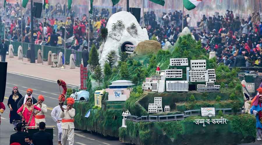 Jammu and Kashmir tableau on display during the full dress rehearsal for Republic Day Parade 2022 at Rajpath in New Delhi on Sunday.