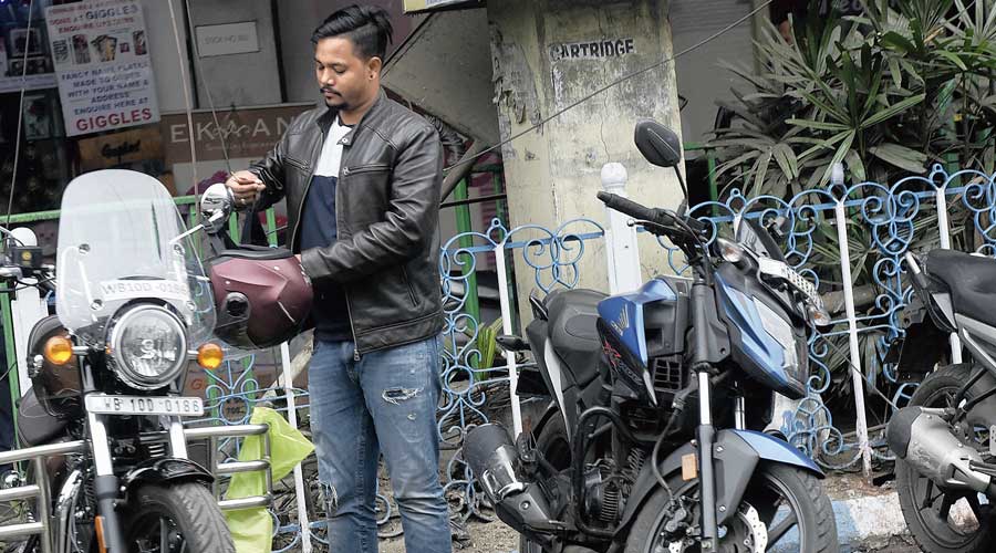 A man had just got off his bike on Park Street and was not wearing a mask. “I was removing the helmet and the mask came off with it. I always wear it and I will wear it now,” he said.