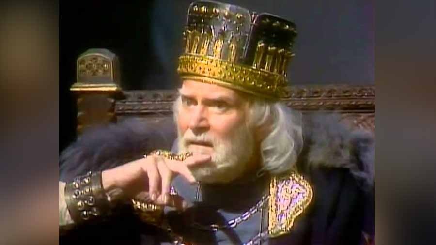 Laurence Olivier as Lear 