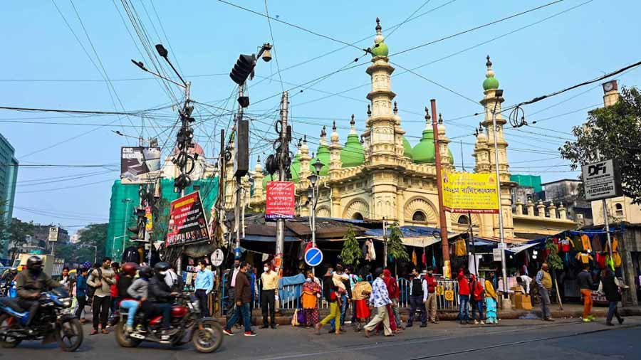The Tipu Sultan mosque at Dharmatala has an identical counterpart on South Kolkata’s Prince Anwar Shah Road