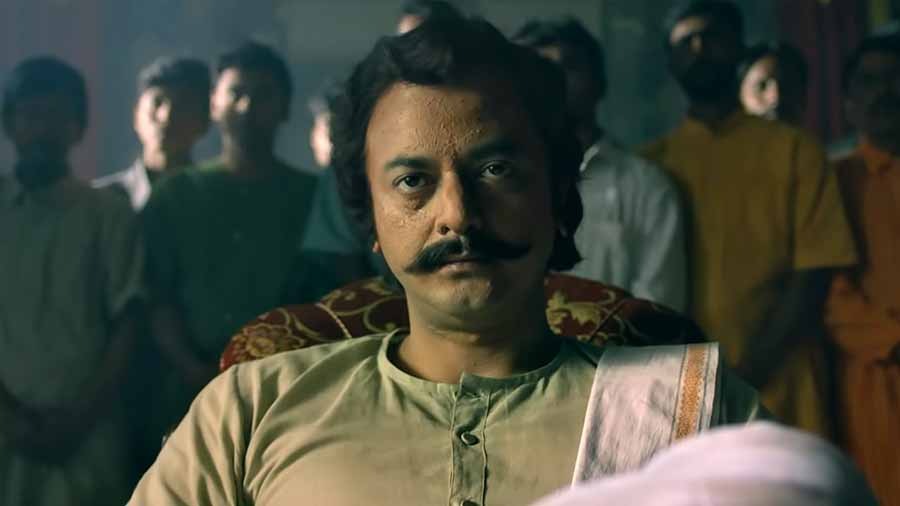 Jisshu Sengupta offers one of the finest performances in the annals of Bengali cinema in ‘Ek Je Chhilo Raja’