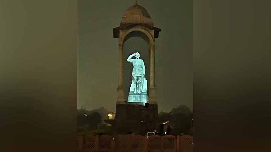 Some government bureaucrats have heard rumours that the Netaji 3D statue transforms into that of Gumnami Baba for a couple of hours every night