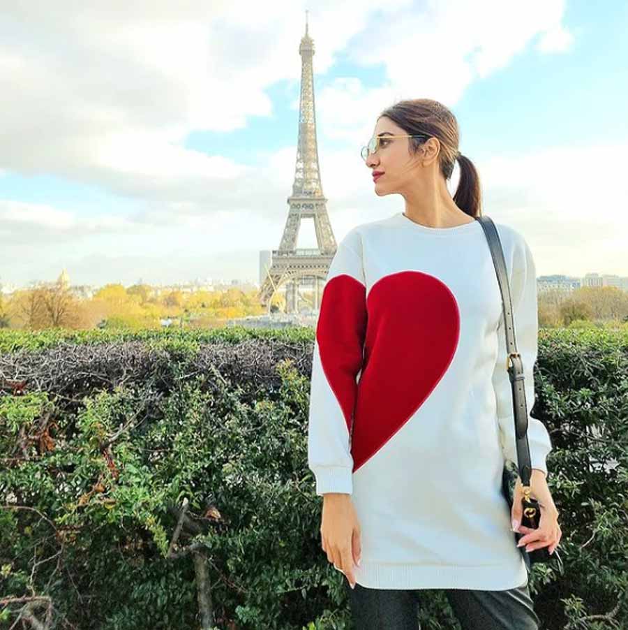 LOVE DECODED: Actor Rukmini Maitra uploaded this photograph on her Instagram handle on Tuesday, January 25, with the caption: “The City of Love was my Cake and my Candle was the Tower, I wished for Zero Heartbreaks as my Secret Power! 🤫❤💫” 
