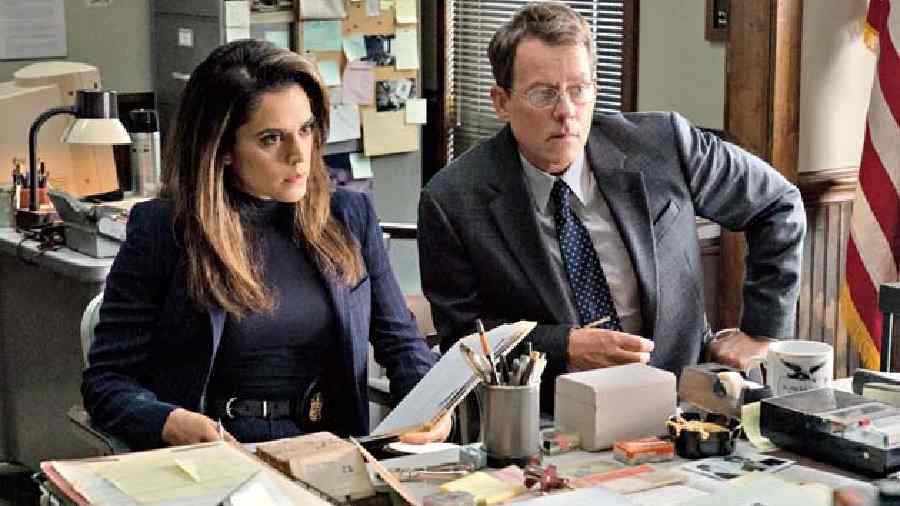 Sepideh Moafi and Greg Kinnear in the miniseries