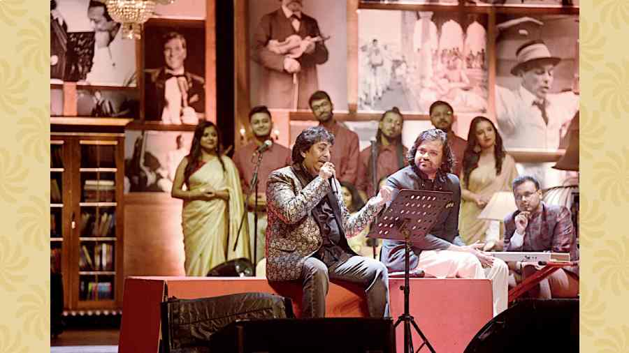 After Subhamita was done with her peppy number, Ustad Rashid Khan appeared and was joined by Anubrata Chatterjee on the tabla as well as Sourendro-Soumyojit. The Padma Shri winner performed his version of Mere naina sawan bhadon. “Today is a good day for us artistes. Soumyojit and Sourendro always teach us something, so I am going to sing a Lataji and Kishoreji song,” he said.