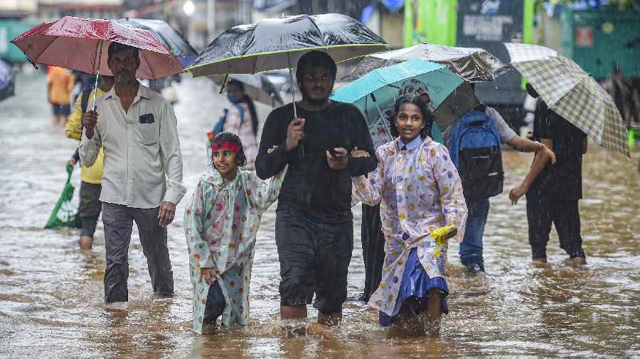 Mumbai will see heavy rainfall on July 5, 7 & 8  