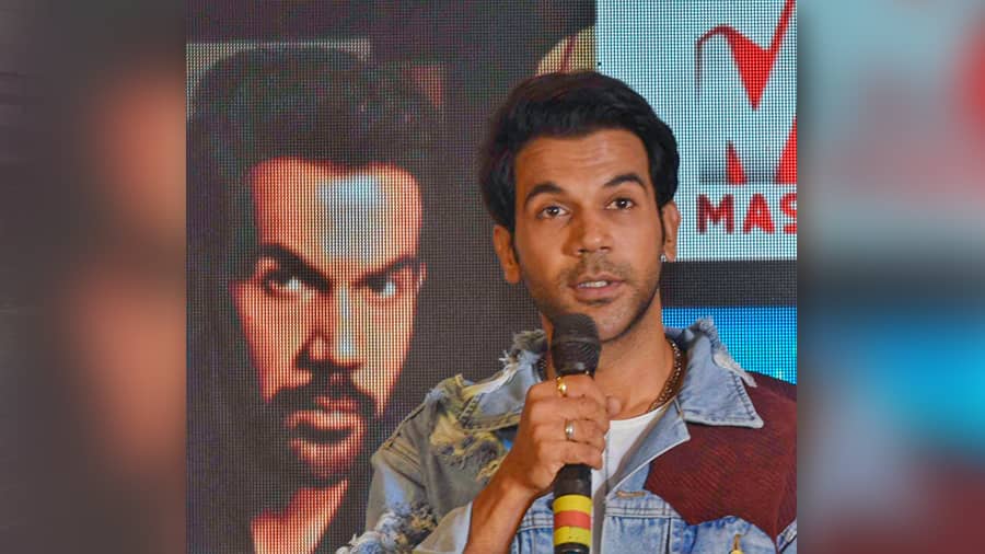 Rajkummar Rao - Rajkummar Rao Drops By Kolkata To Promote His Upcoming ...