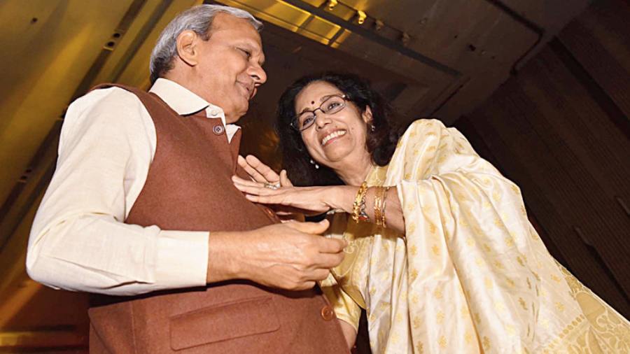 Arati Mukhopadhyay with husband Shreyas Munim