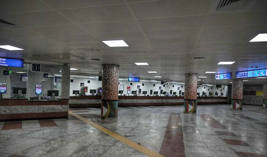 The Sealdah Metro station is part of the East-West Metro corridor. When fully operational, the corridor will connect Howrah to Salt Lake through Kolkata. A part of the line has been built under the Hooghly. 