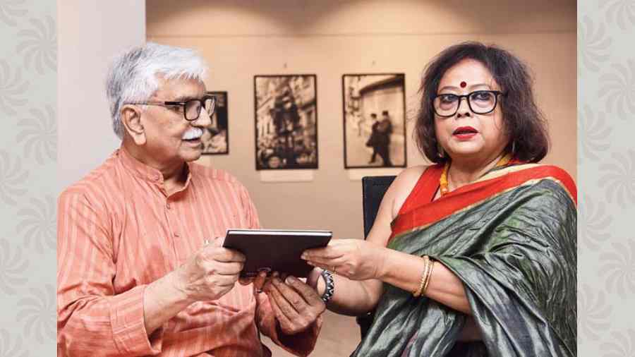 Parmanand Dalwadi with the Birla Academy curator Sikha Roy