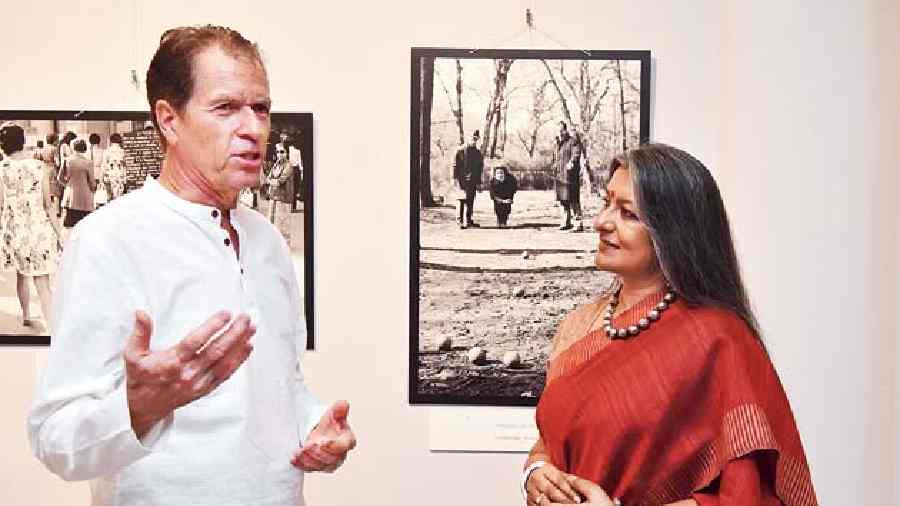 German consul general Manfred Auster converses with Nandita Palchoudhuri