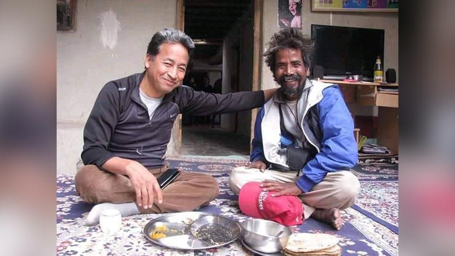 Satyen Das with Sonam Wangchuk