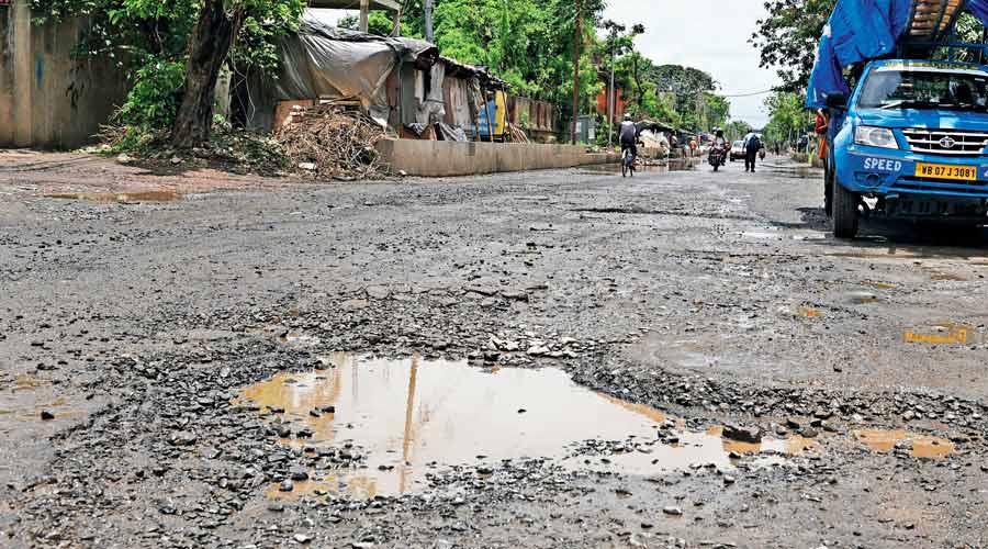 Bad roads spread across Kolkata give motorists a nightmare