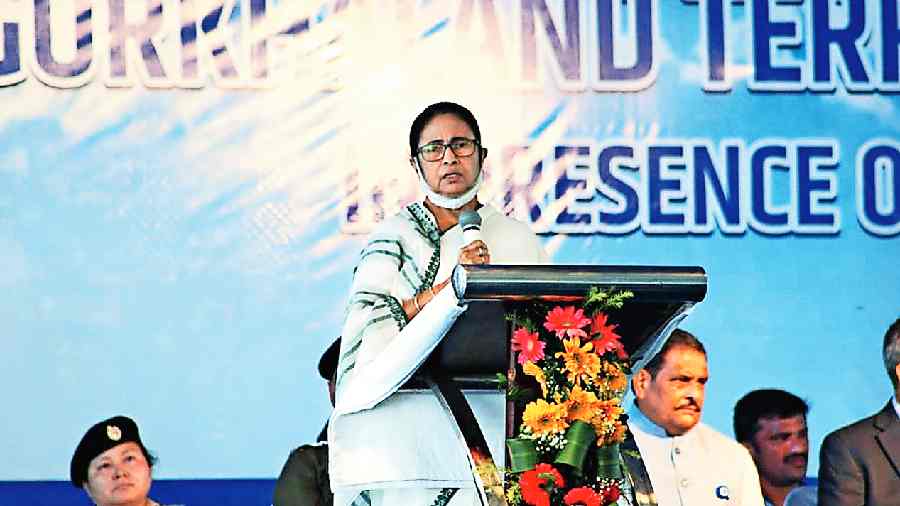 Mamata Banerjee speaks at Chowrasta in Darjeeling on Tuesday