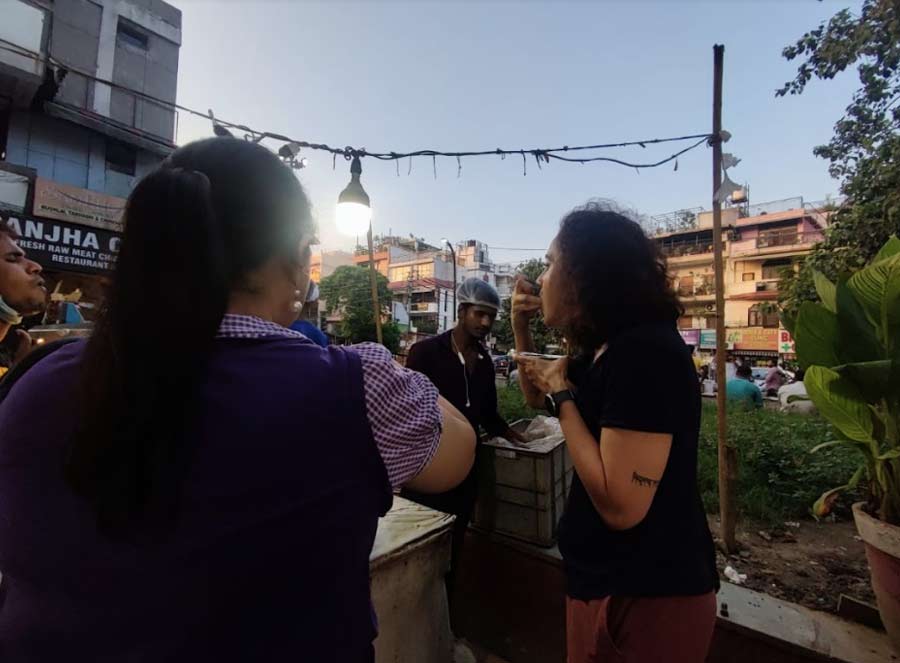 Agnisikha Sen, a CR Park resident for two decades, was spotted chomping down phuchkas. “I am a regular here. The sights and sounds of the market, the people who come here and the adda that goes on…it almost feels like home. I miss Kolkata food and I am so happy to get a taste of home in these markets in Delhi,” she said