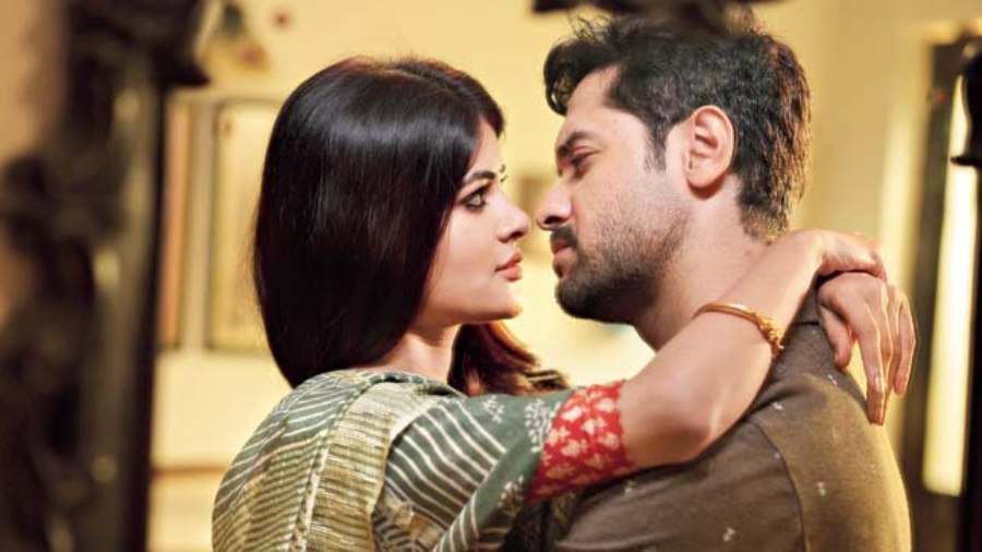 Madhumita and Vikram in Kuler Achaar, releasing on July 15