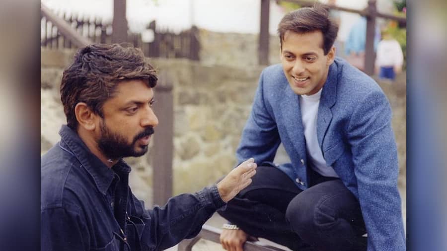 Salman Khan shooting ‘Hum Dil De Chuke Sanam’ with filmmaker Sanjay Leela Bhansali 22 years ago. 