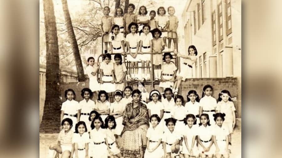Can you spot Aishwarya Rai Bachchan in this photo from her school days?