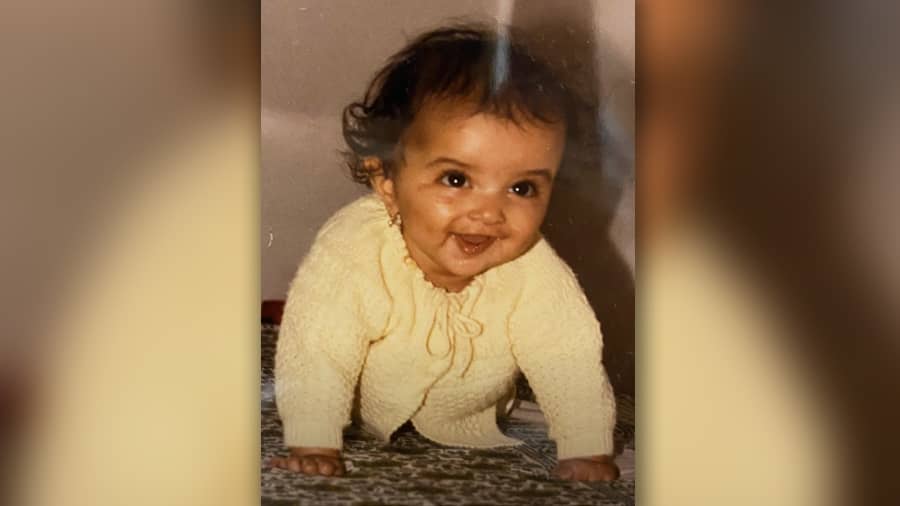 No points for guessing who Ranveer Singh’s ‘jaan, life and gudiya’ is.  Little Deepika Padukone had her dimple in place.